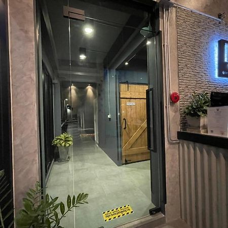Loft Space Hotel Ranong Exteriör bild