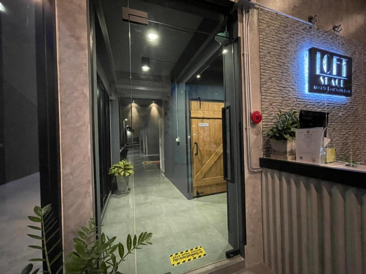 Loft Space Hotel Ranong Exteriör bild