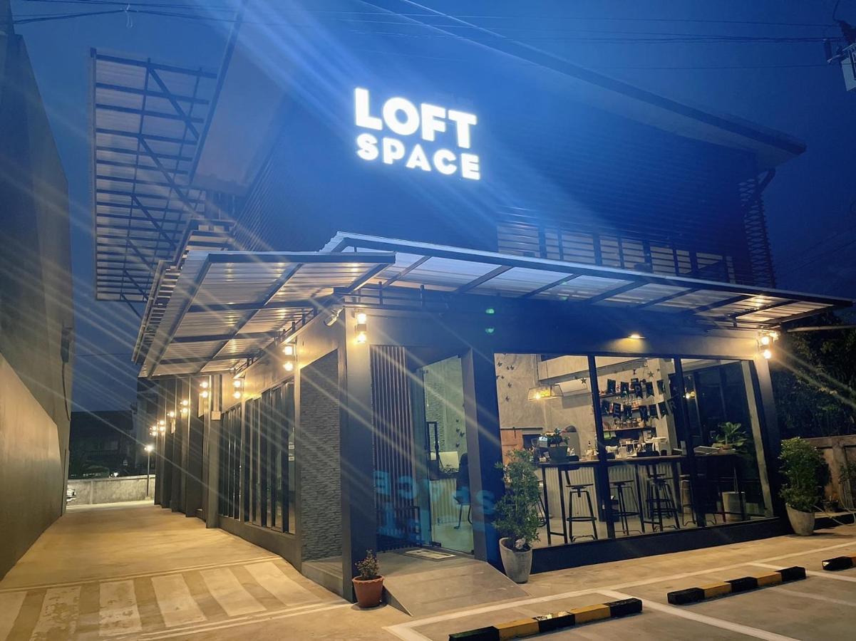 Loft Space Hotel Ranong Exteriör bild