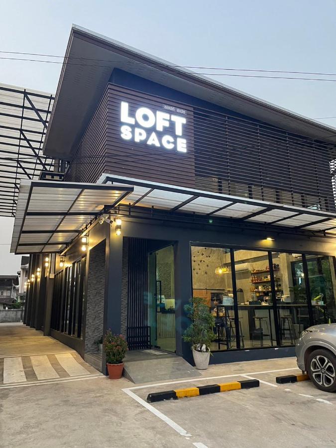 Loft Space Hotel Ranong Exteriör bild