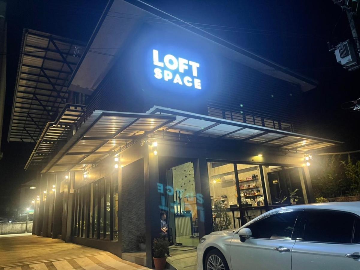 Loft Space Hotel Ranong Exteriör bild