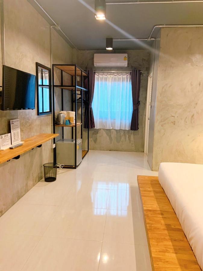 Loft Space Hotel Ranong Exteriör bild