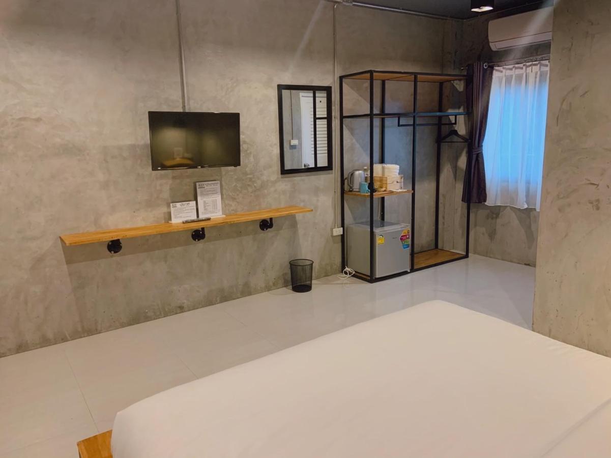 Loft Space Hotel Ranong Exteriör bild