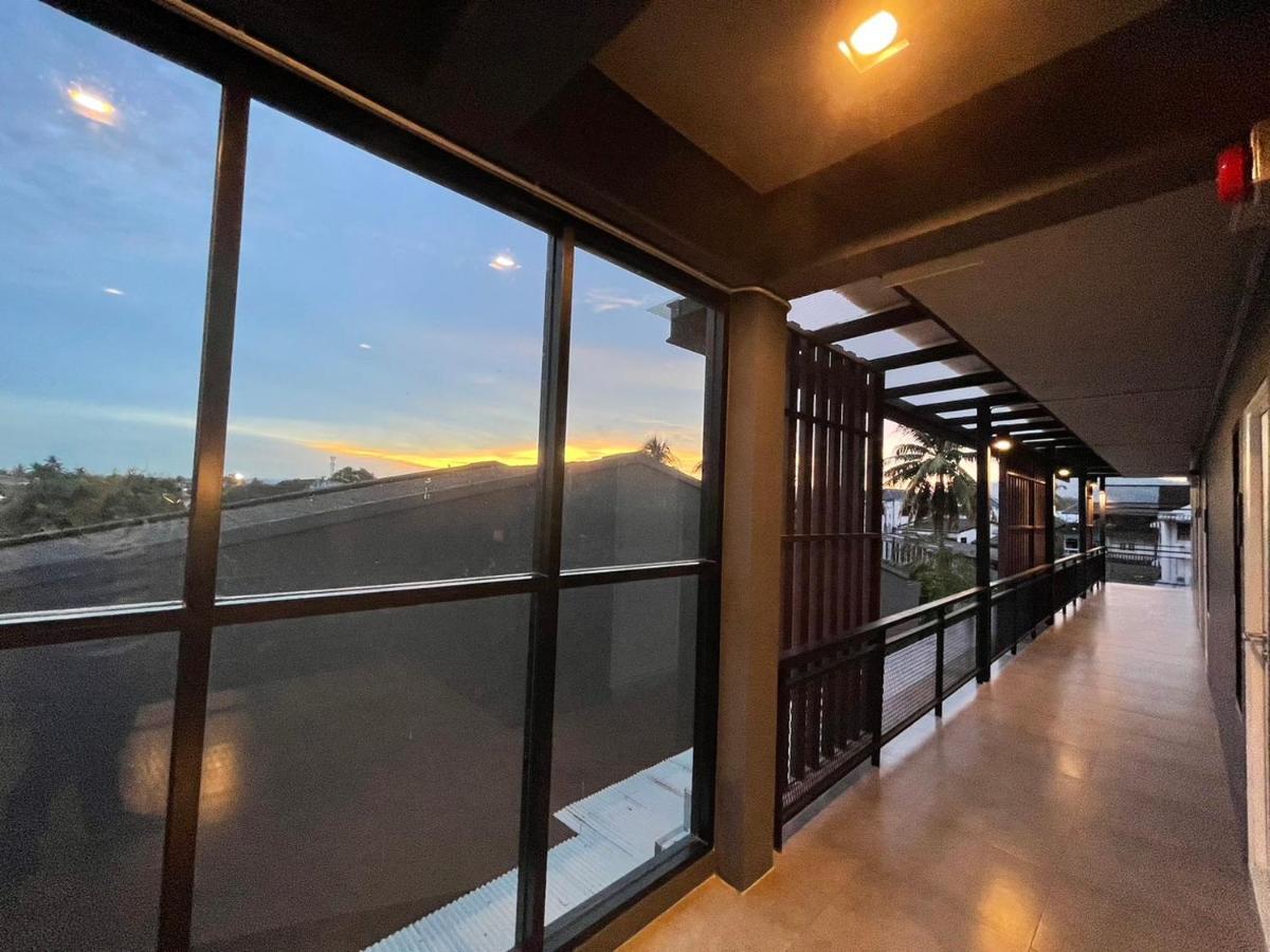 Loft Space Hotel Ranong Exteriör bild
